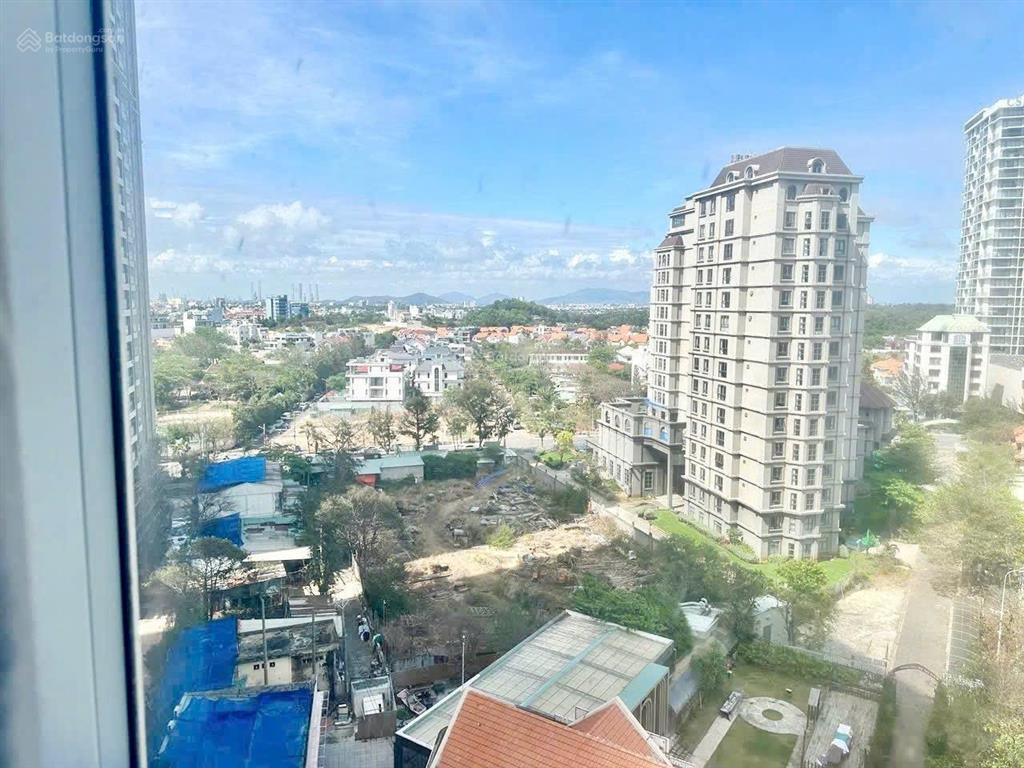 Bán căn 165a thuỳ vân 90m2,2pn,2wc giá 4,3tỷ.call 0989 116 *** mr hà.