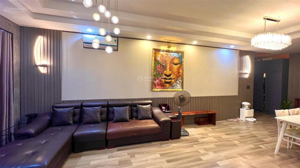 Bán căn melody 100m², 2pn, 2wc giá 5 tỷ. call 0989 116 *** mr hà.