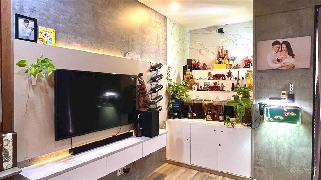 Bán căn melody 100m², 2pn, 2wc giá 5 tỷ. call 0989 116 *** mr hà.