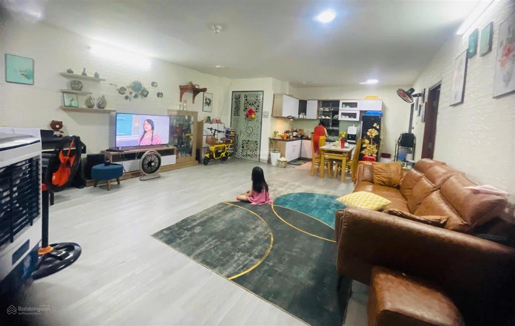 Bán căn góc seaview 137m2, 3pn, 2wc giá 3 tỷ 500tr. call 0989 116 *** mr hà!