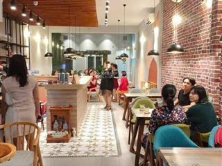 Bán nhà mặt tiền đường tôn thất tùng 100m² giá 13 tỷ. call 0989 116 *** mr hà.
