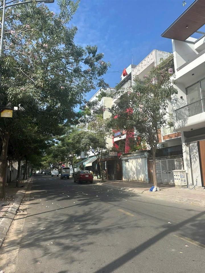 Bán nhà mt đường cao thắng 90m² giá 13,5 tỷ. call 0989 116 *** mr hà.