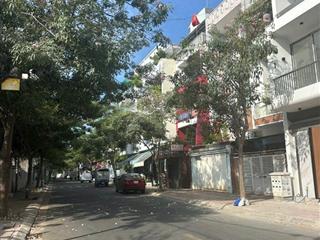 Bán nhà mt đường cao thắng 90m² giá 13,5 tỷ. call 0989 116 *** mr hà.