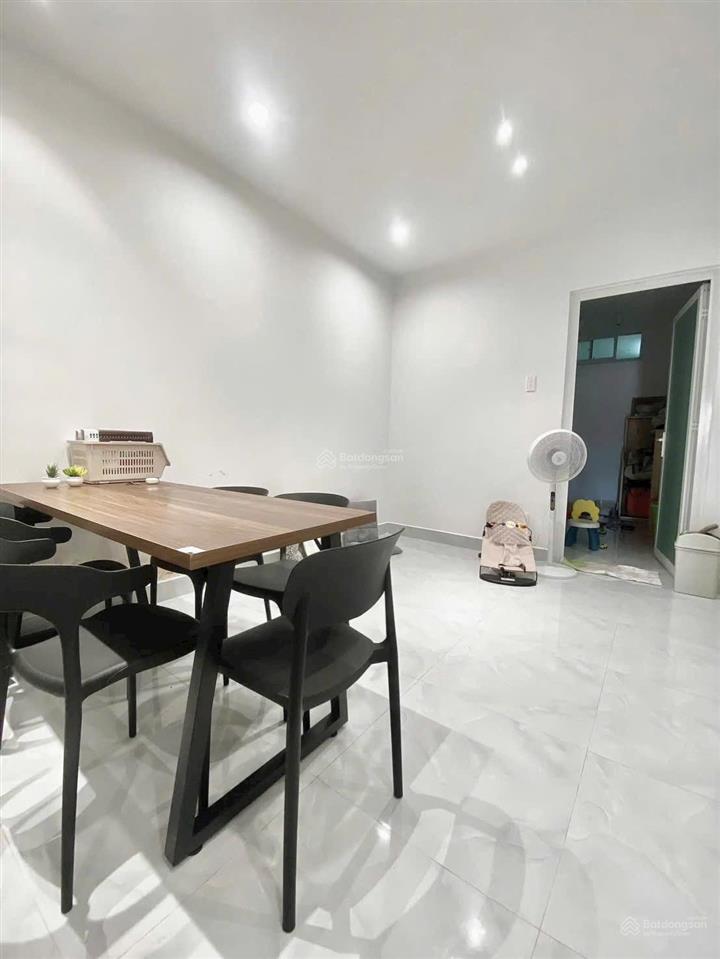 Bán căn hộ block a 199 nam kỳ khởi nghĩa 56m2, 2pn, 1wc giá 2 tỷ 370 triệu. call 0989 116 *** mr hà.