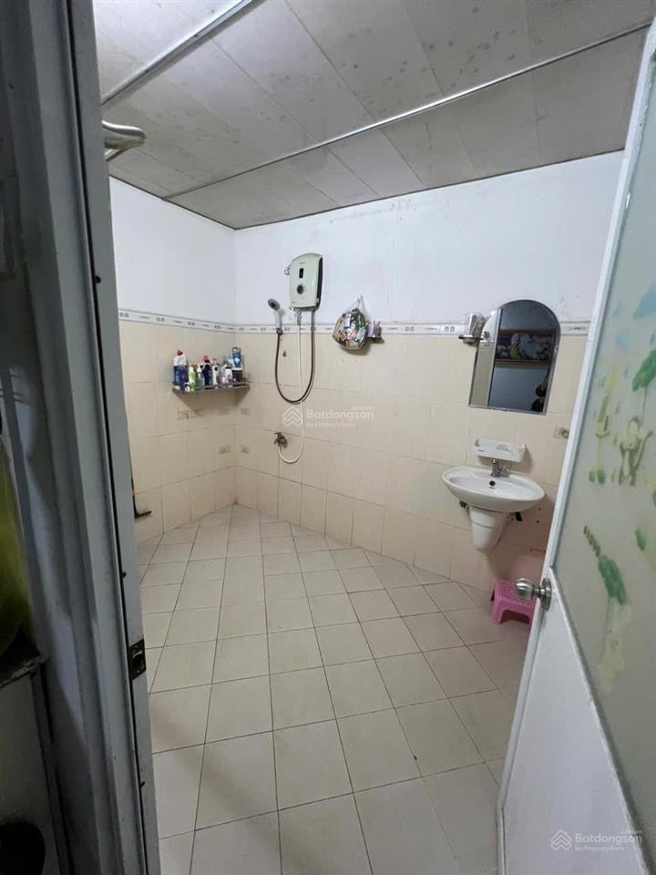 Bán căn hộ block b 197nkkn 82m2, 2pn, 1wc giá 2,5 tỷ. call 0989 116 *** mr hà