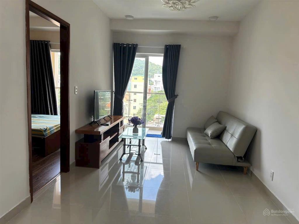 Bán căn goldsea 83m2, 2pn, 2wc giá 3tỷ 850tr. call 0989 116 *** mr hà.