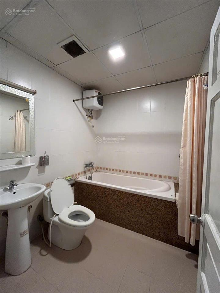 Bán căn góc 165a thuỳ vân 77m2,2pn,2wc giá 5,1 tỷ.call 0989 116 *** mr hà.