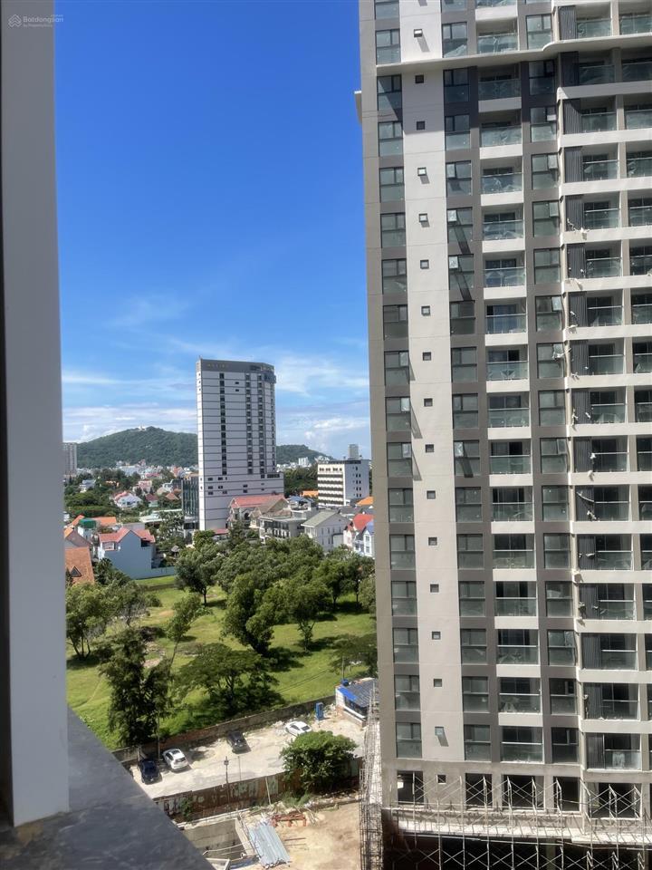 Bán căn hộ 165a thùy vân 90m2 giá 4,5 tỷ. call 0989 116 *** mr hà.