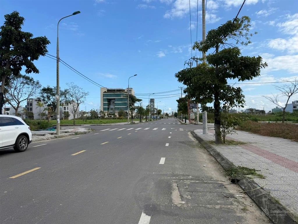 Chính chủ bán lô góc đường lê sỹ, hòa xuân, đà nẵng, 176,9m2