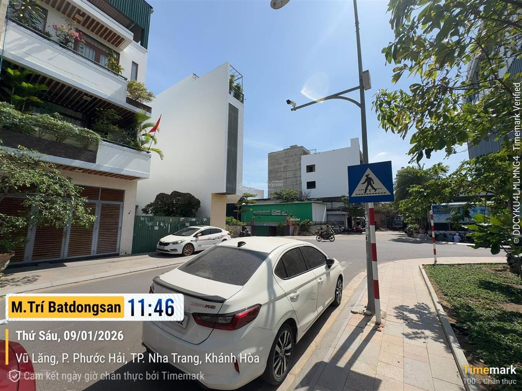 Hạ giá bán nhanh hàng hiếm lô đất đối diện công viên vcn phước hải