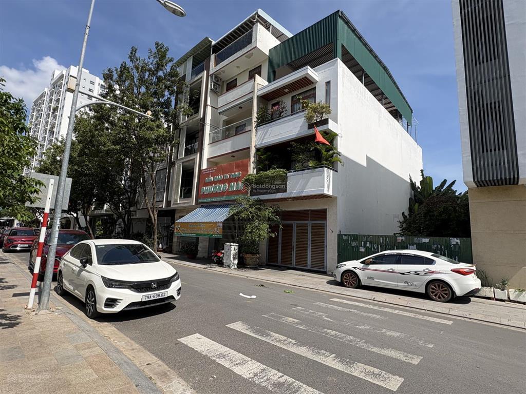 Hạ giá bán nhanh hàng hiếm lô đất đối diện công viên vcn phước hải