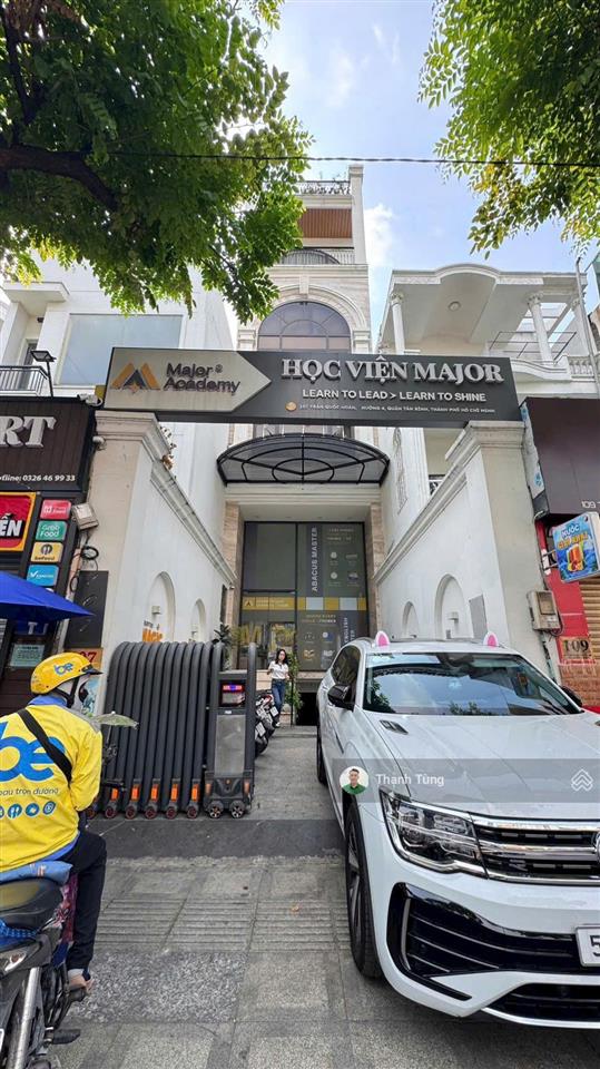 Giảm 10 tỷ  tòa nhà mt trần quốc hoàn, tân bình  5.5x30m  hầm 8 tầng  hđt 150 triệu  giá 55 tỷ