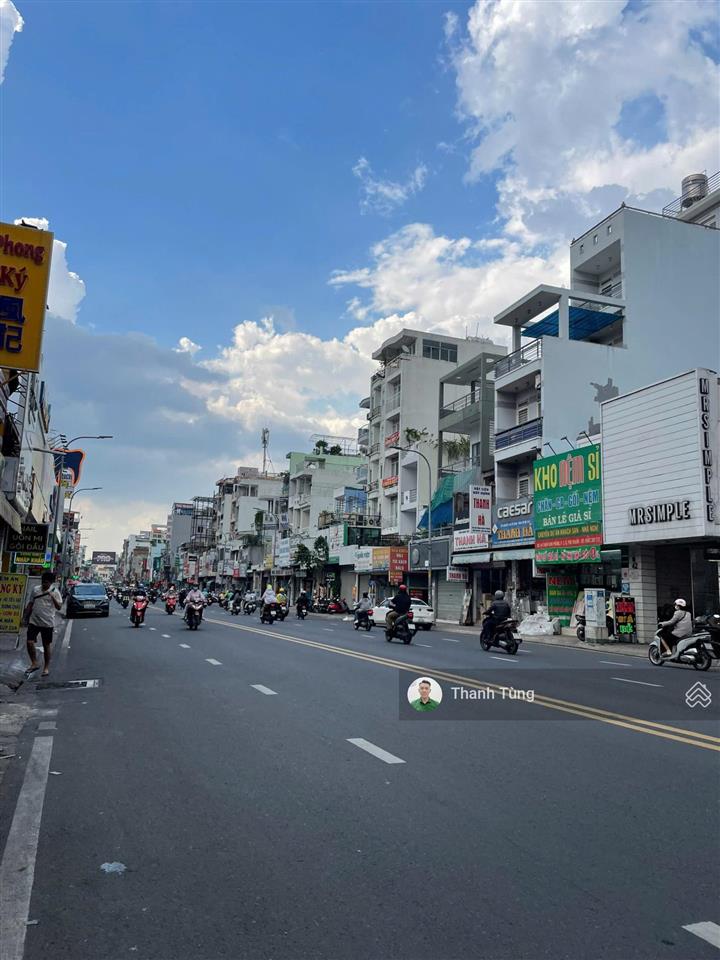Cách quận 1 chỉ 100m  mt phan đình phùng, phú nhuận  8x23.5m  4 tầng  hđt 150 triệu  giá 65 tỷ