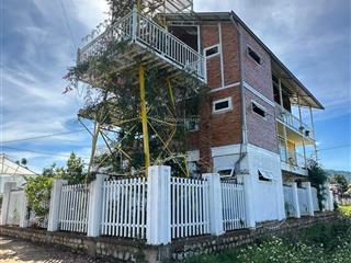 Nhà container đà lạt view đẹp, 3 mặt tiền tà nung, 278m2, 200m2 xây dựng, giá 5.5 tỷ