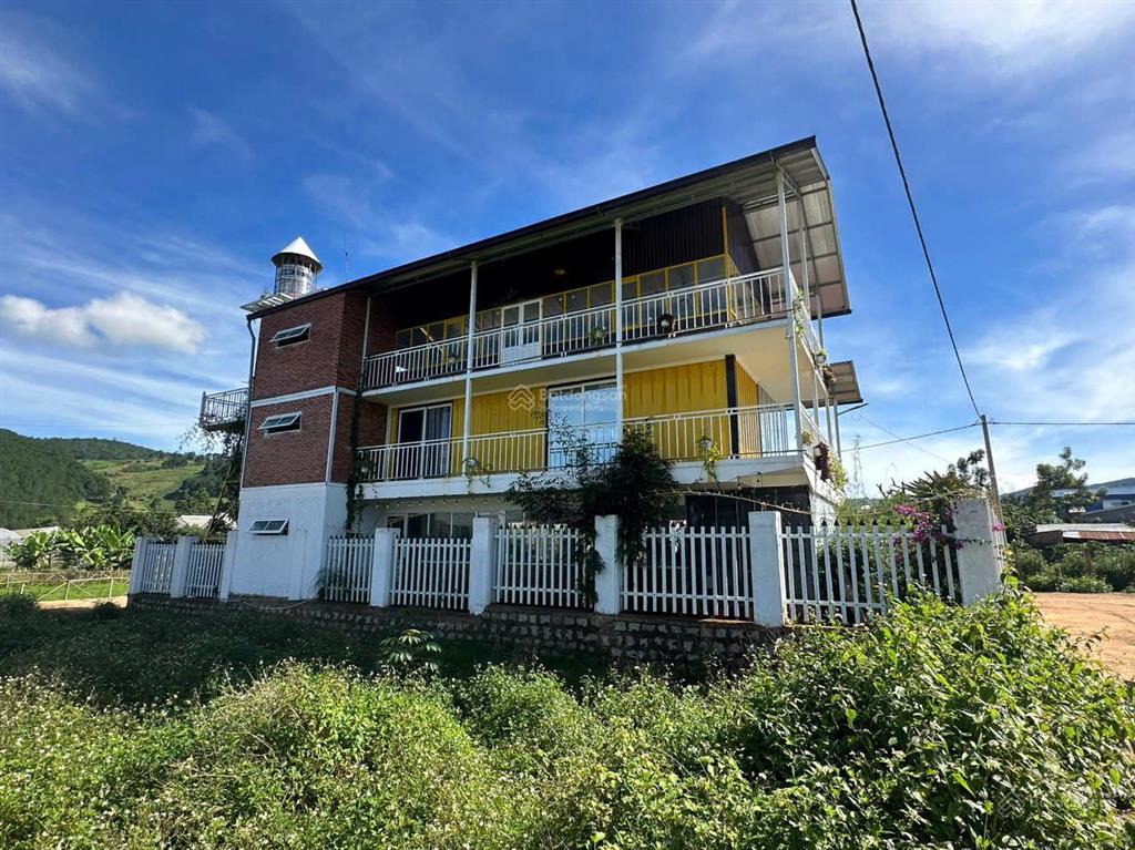 Nhà container đà lạt view đẹp, 3 mặt tiền tà nung, 278m2, 200m2 xây dựng, giá 5.5 tỷ