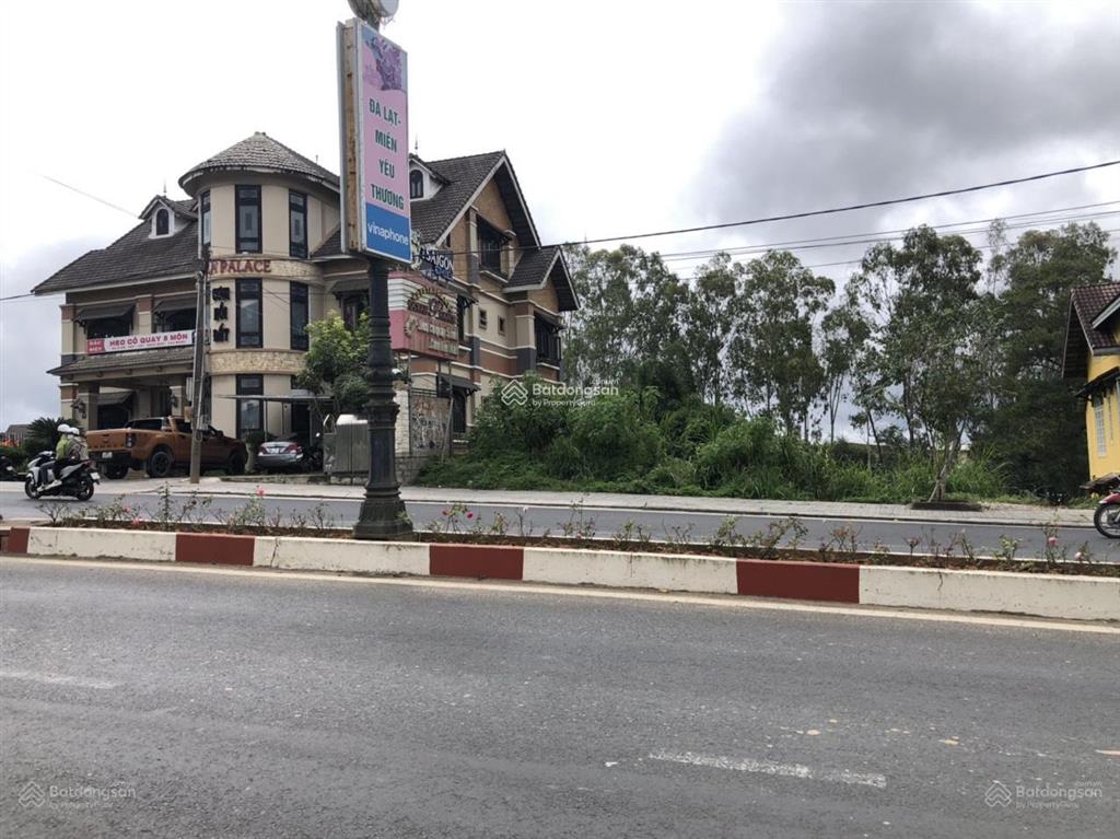 Cần bán lô đất có 1  0  2 mặt tiền đường 3/4, phường 3, đà lạt. gần 1500m2 đất full thổ cư