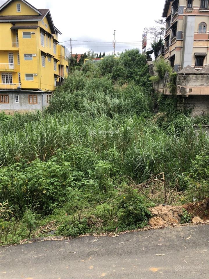 Cần bán lô đất có 1  0  2 mặt tiền đường 3/4, phường 3, đà lạt. gần 1500m2 đất full thổ cư