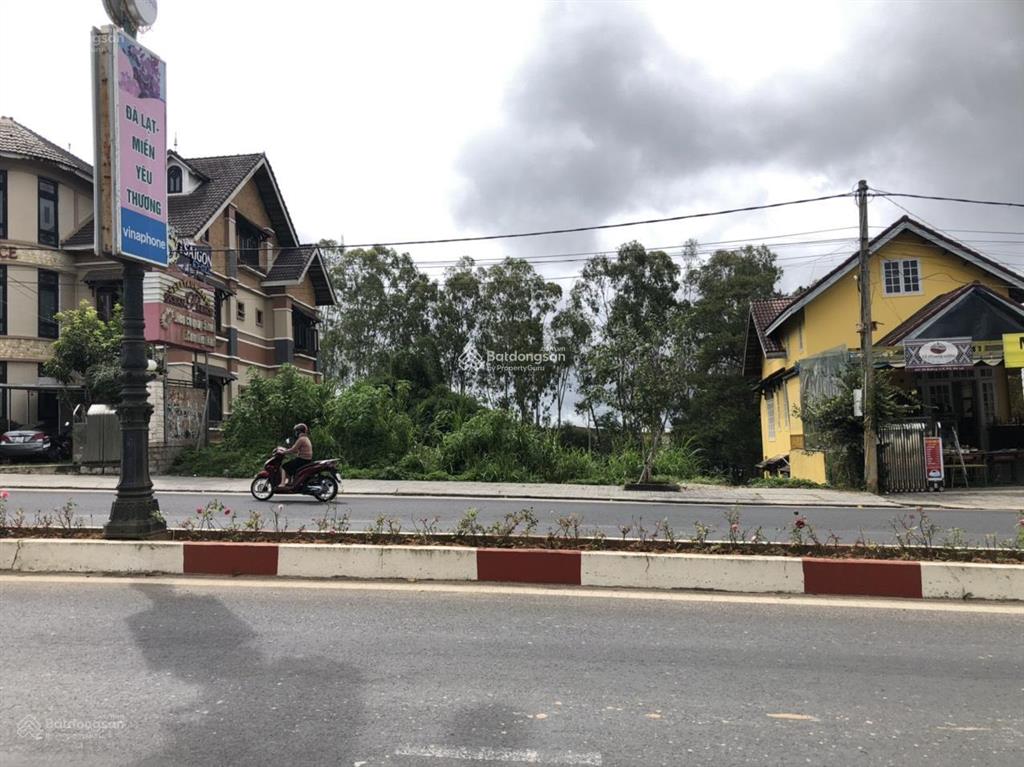 Cần bán lô đất có 1  0  2 mặt tiền đường 3/4, phường 3, đà lạt. gần 1500m2 đất full thổ cư