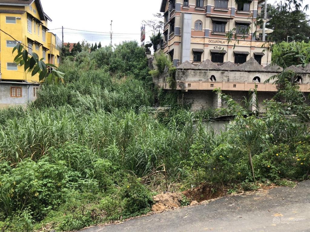 Cần bán lô đất có 1  0  2 mặt tiền đường 3/4, phường 3, đà lạt. gần 1500m2 đất full thổ cư