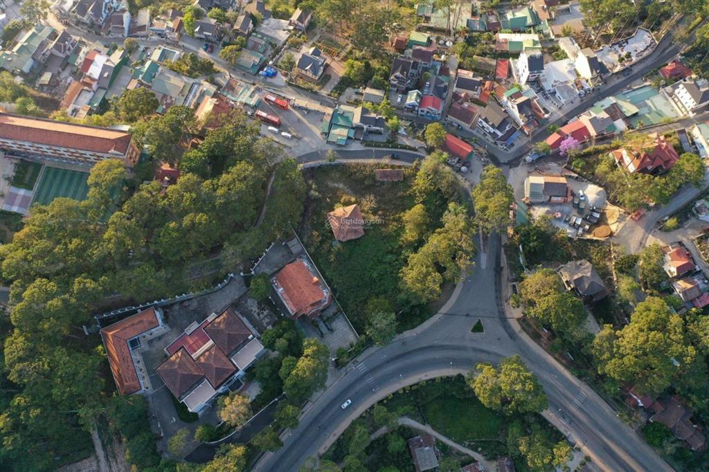 Bán đất 2 mặt tiền hùng vương  trần quang diệu, p10, đà lạt