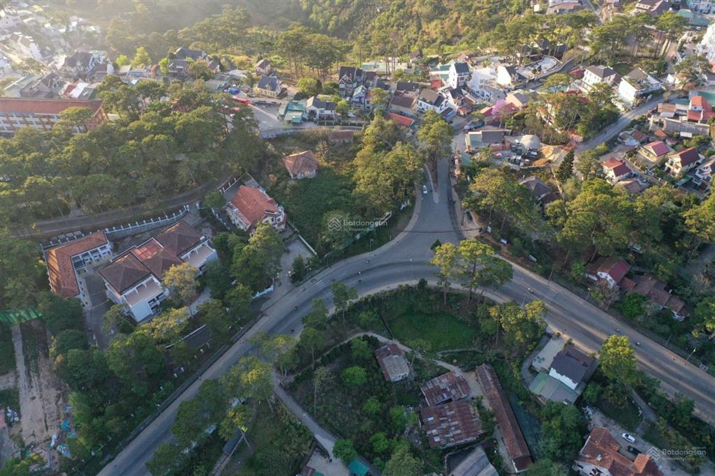 Bán đất 2 mặt tiền hùng vương  trần quang diệu, p10, đà lạt