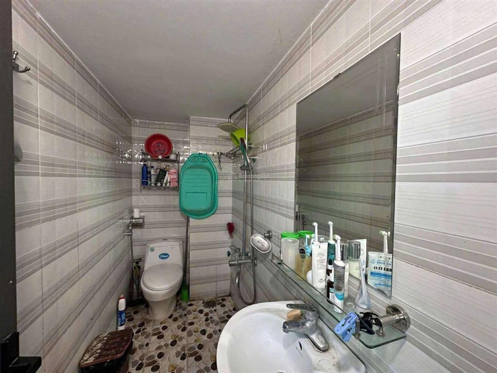 Hơn 5 tỷ  nhà 3 tầng  vĩnh ngọc  view cầu nhật tân  oto đỗ cửa