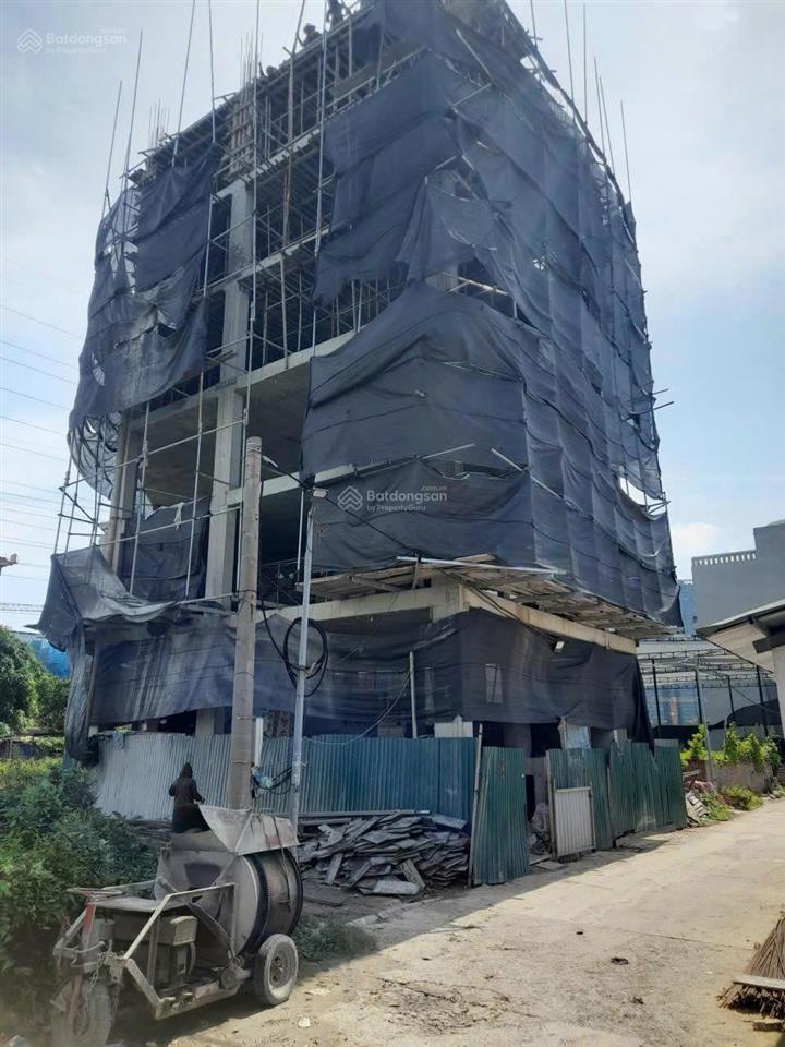Bán tòa nhà văn phòng lô góc 3 mặt tiền  trục đường 40m  sát ciputra  tây hồ