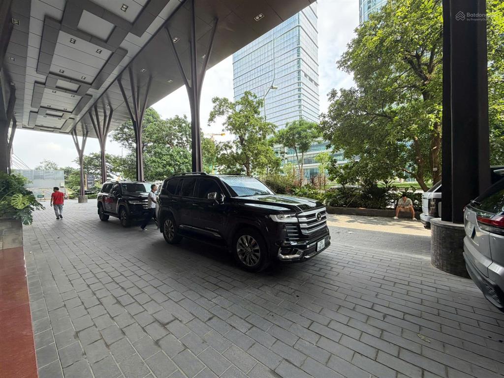 Bán chuyển nhượng 1.531m2 sàn văn phòng thương mại n01  ngđ  đang cho thuê hơn 6 tỷ/năm
