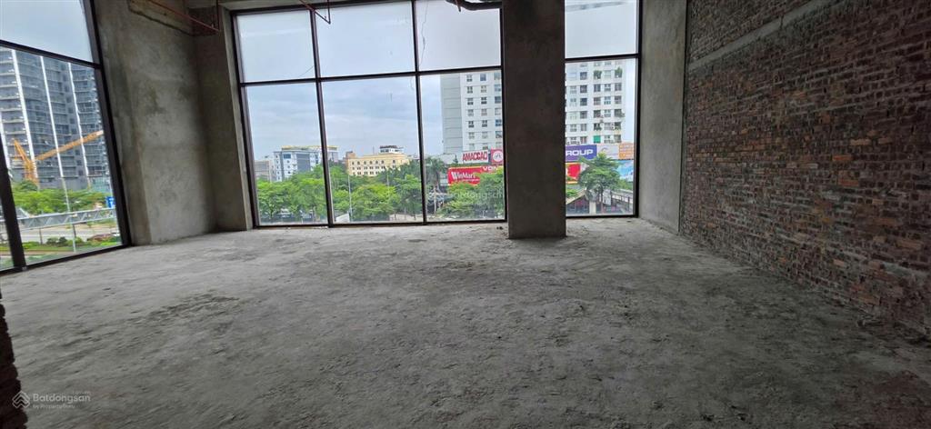 Cho thuê shophouse westlake tây hồ  hơn 600m2  3 tầng  lô góc  bàn giao thô