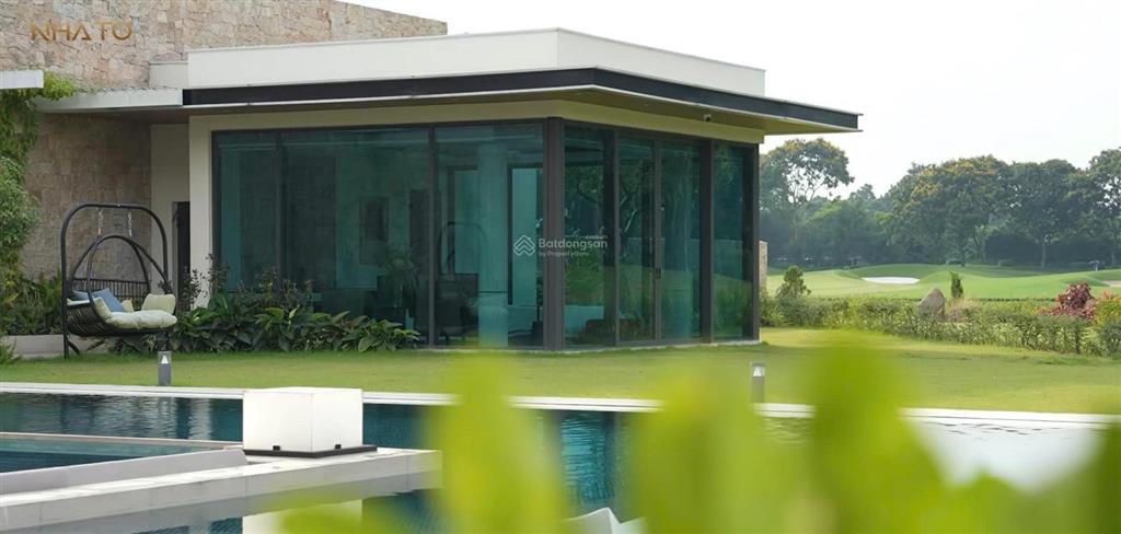 Cần chuyển nhượng căn biệt thự sân golf vân trì   0968 786 ***