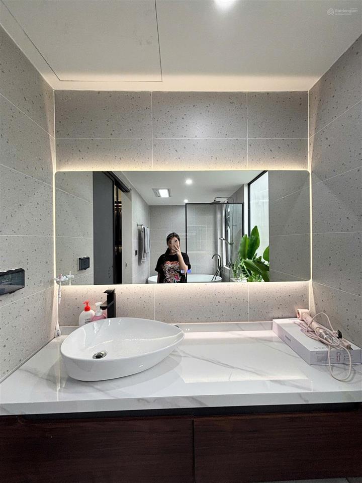 Hiếm! căn 2pn cách aeon mail lb chỉ 6km, 46m2 chỉ 3,68 tỷ. giá tốt khu long biên