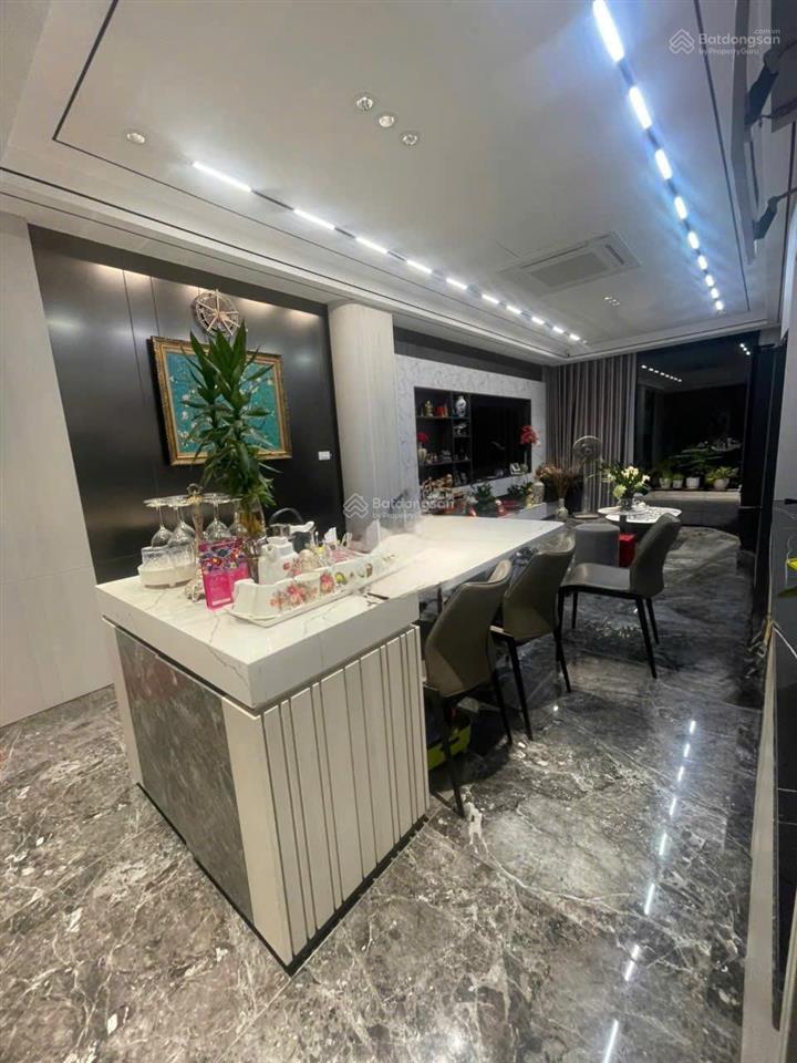 Bán nhà mặt ngõ giang văn minh, ba đình, phân lô, ô tô vào nhà, gần phố. giá 24.8 tỷ