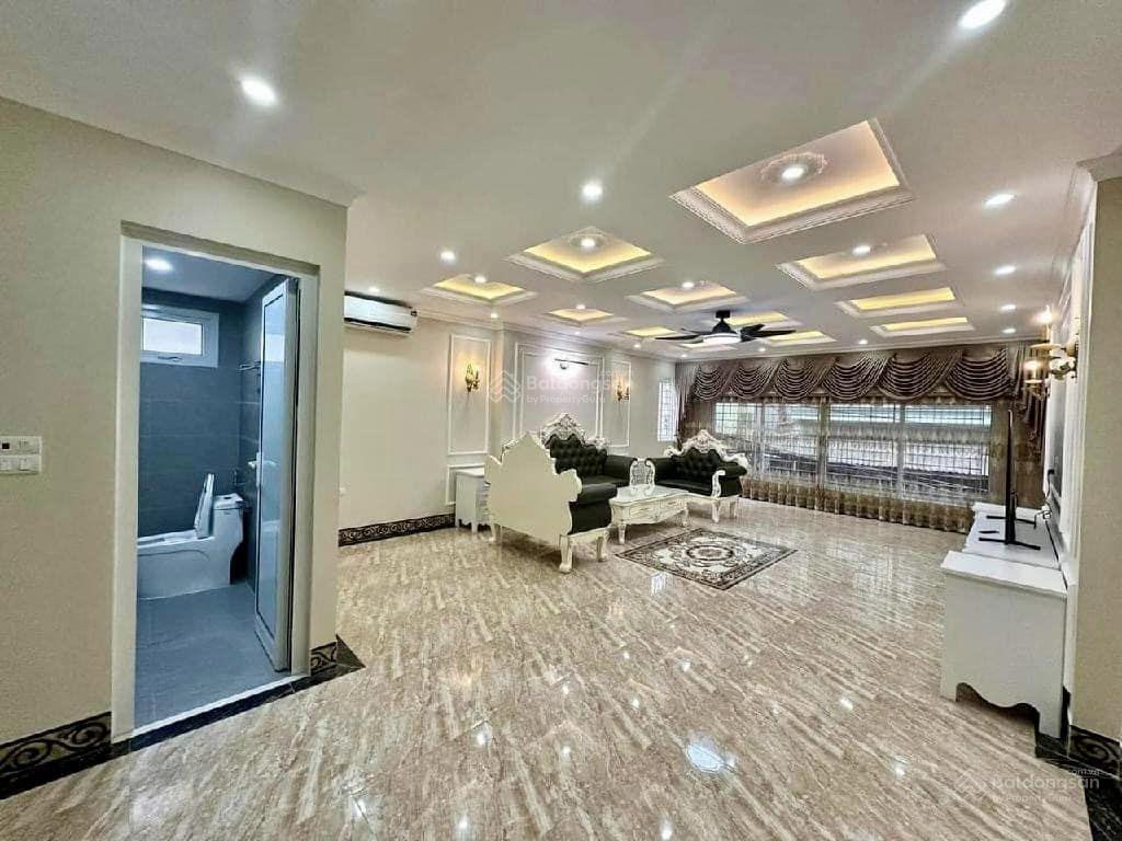 Bán nhà văn cao, ba đình, khu phân lô, dt 80m2, mặt ngõ ô tô tránh, gần phố. giá 30.8 tỷ