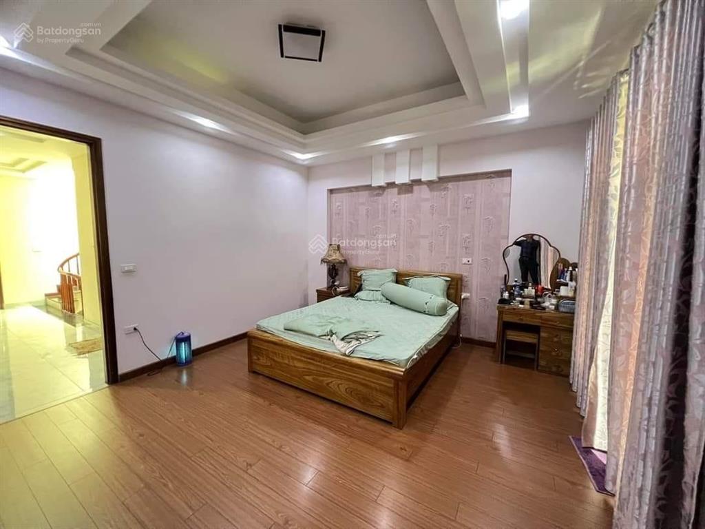 Bán nhà mặt ngõ phố lý nam đế, hoàn kiếm, khu phân lô, ô tô đỗ cửa, nhà gần phố. giá 19.8 tỷ