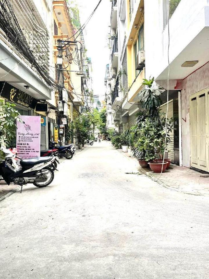 Bán nhà mặt ngõ phố lý nam đế, hoàn kiếm, khu phân lô, ô tô đỗ cửa, nhà gần phố. giá 19.8 tỷ