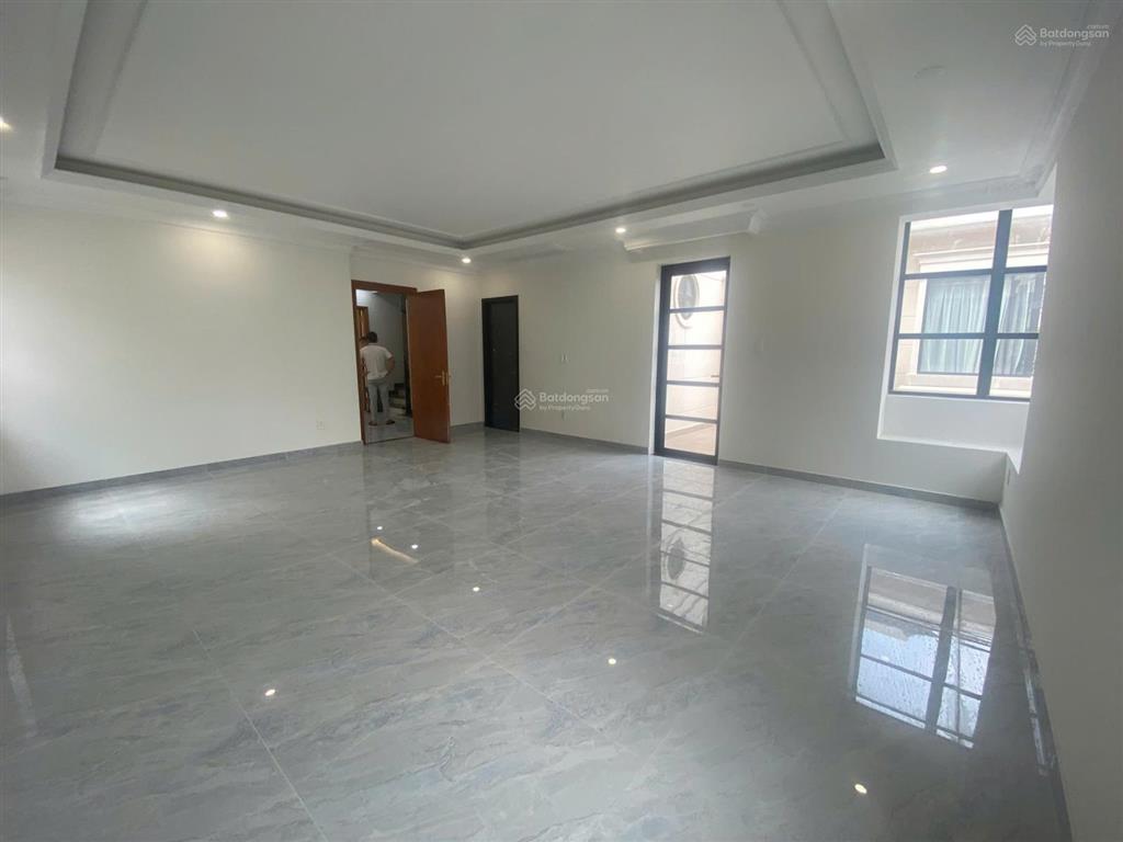 Căn góc 2 mặt tiền cityland park hill, ngang ~8m có thang máy, hợp đồng thuê 75tr/th