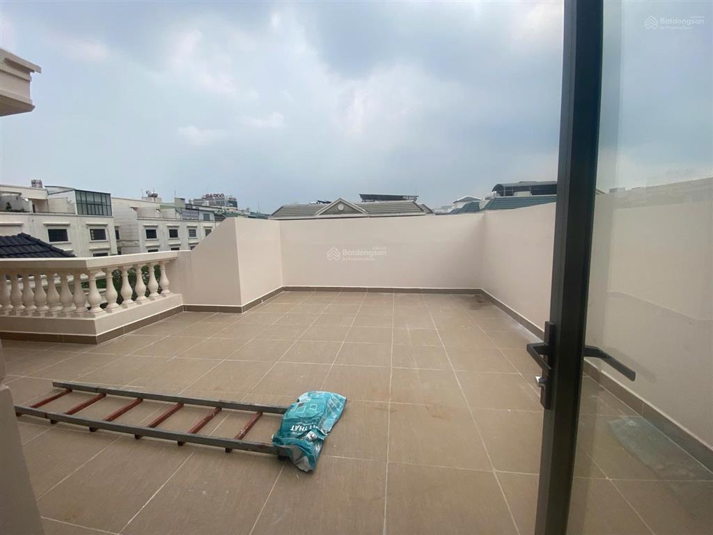 Căn góc 2 mặt tiền cityland park hill, ngang ~8m có thang máy, hợp đồng thuê 75tr/th