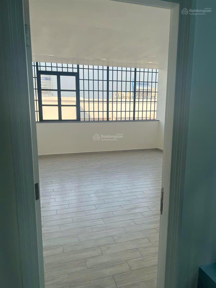 Bán căn góc 2 mặt tiền công viên ngang 5m x 20m nhà đẹp có thang máy đang cho thuê 60tr/th/căn