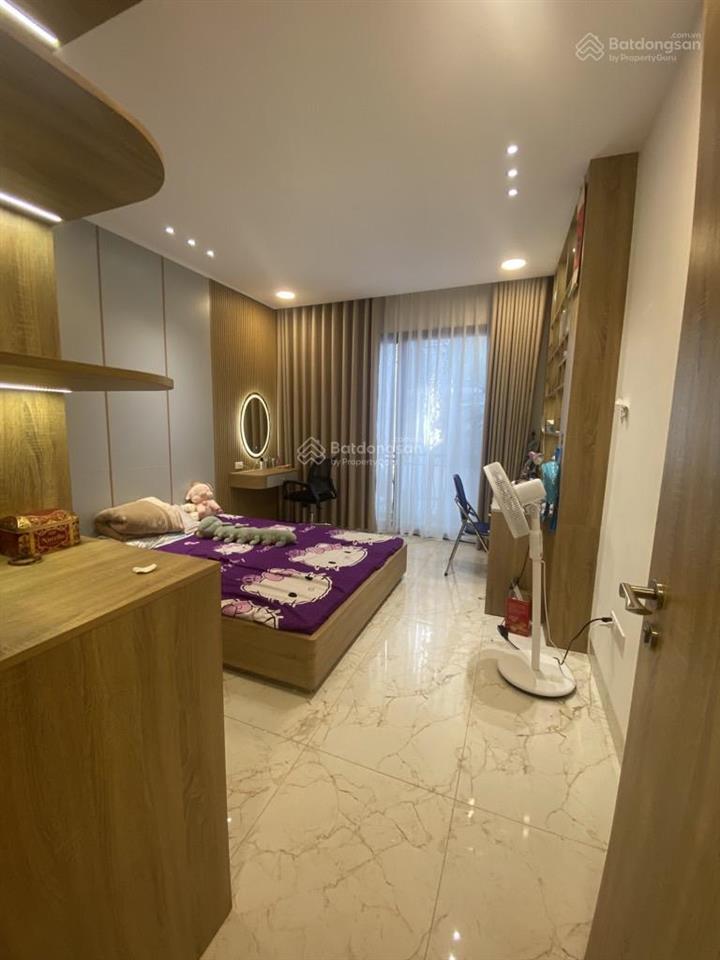 Nhà mình bán nhà phố nguyễn văn linh 54m 5 tầng ô tô tránh giá 12.4 tỷ long biên
