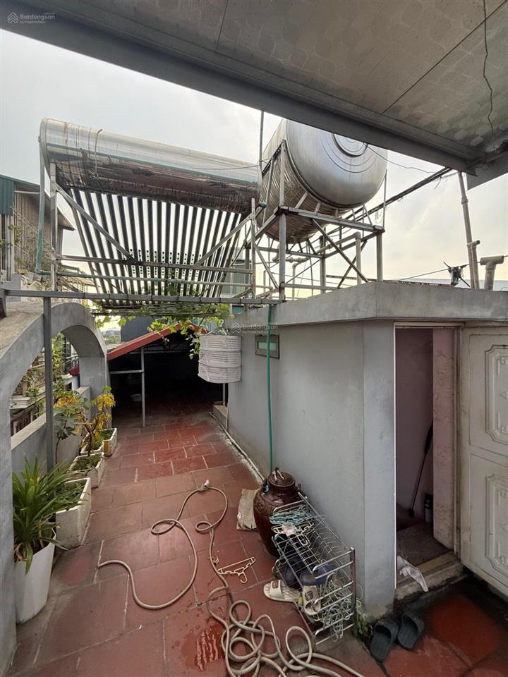 Sở hũu ngay nhà phố ai mộ long biên ô tô tránh giá bây nhanh chỉ 17.9 tỷ 50m 5tầng lô góc cực hiếm