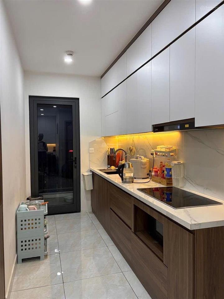 Sở hữu ngay nhà phố nguyễn văn cừ 47m 8 tầng mặt tiền 4.1m giá 18.4 tỷ ô tô ngủ trong nhà cực chất