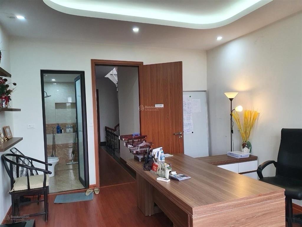Chỉ có 10.5 tỷ sở hữu ngay nhà phố bát khối ô tô tránh 63m2 5 tầng mặt tiền 3.9m