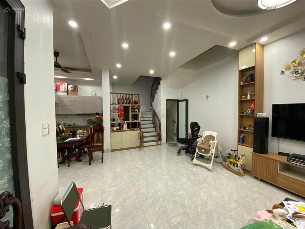 Chỉ 13.2 tỷ có ngay nhà phốtrần khát chân 65m 5 tầng mặttiền 4.5m thông số lý tưởng,lô góc cực hiếm