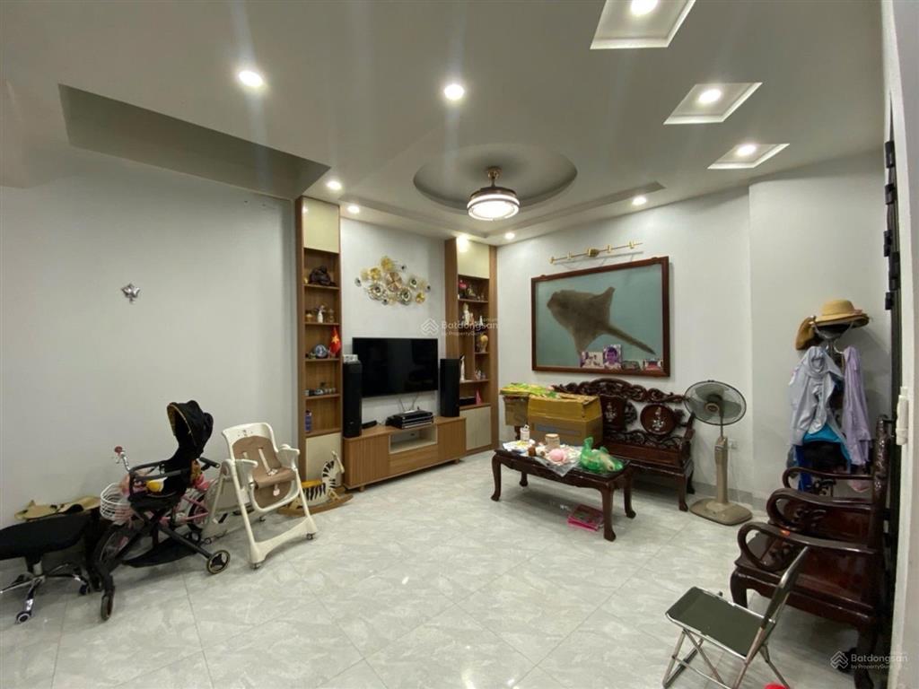 Chỉ 13.2 tỷ có ngay nhà phốtrần khát chân 65m 5 tầng mặttiền 4.5m thông số lý tưởng,lô góc cực hiếm