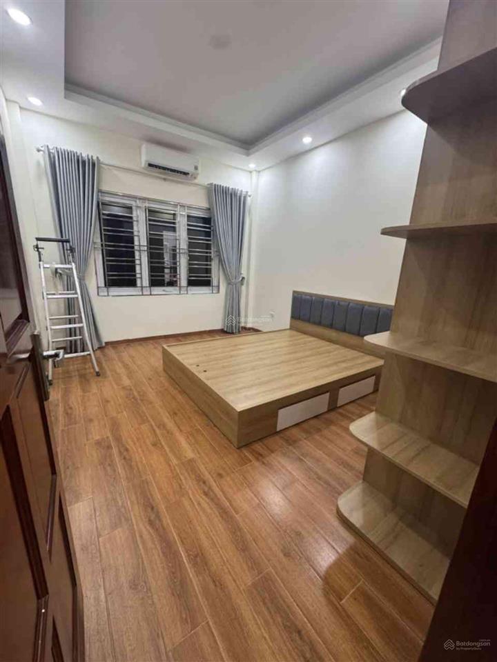 Chỉ 25.9 tỷ sở hữu ngay nhà phố hoàng quốc việt 45m 5 tầng mặt tiền 4.2m ô tô tránh giá bay nhanh