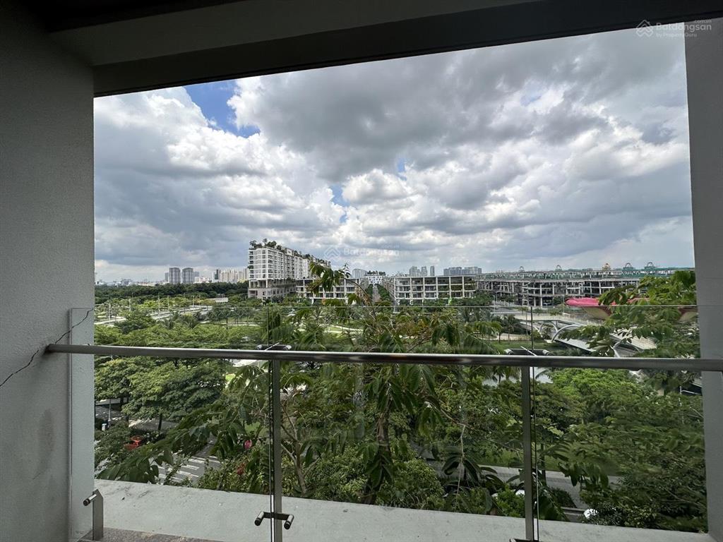 Cho thuê căn góc 2pn sarimi sala  view công viên giá 33 triệu/tháng bao thuế