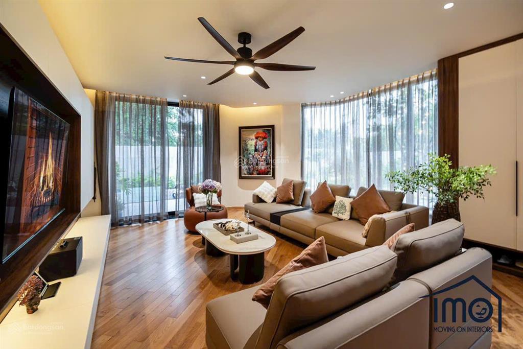 Cho thuê biệt thự sân vườn hồ bơi cao cấp quận 9  chỉ 105 triệu  full nt