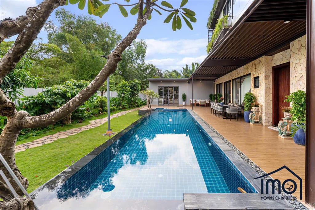 Cho thuê biệt thự sân vườn hồ bơi cao cấp quận 9  chỉ 105 triệu  full nt