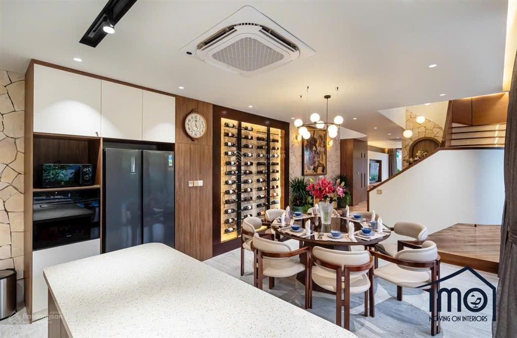 Cho thuê biệt thự sân vườn hồ bơi cao cấp quận 9  chỉ 105 triệu  full nt