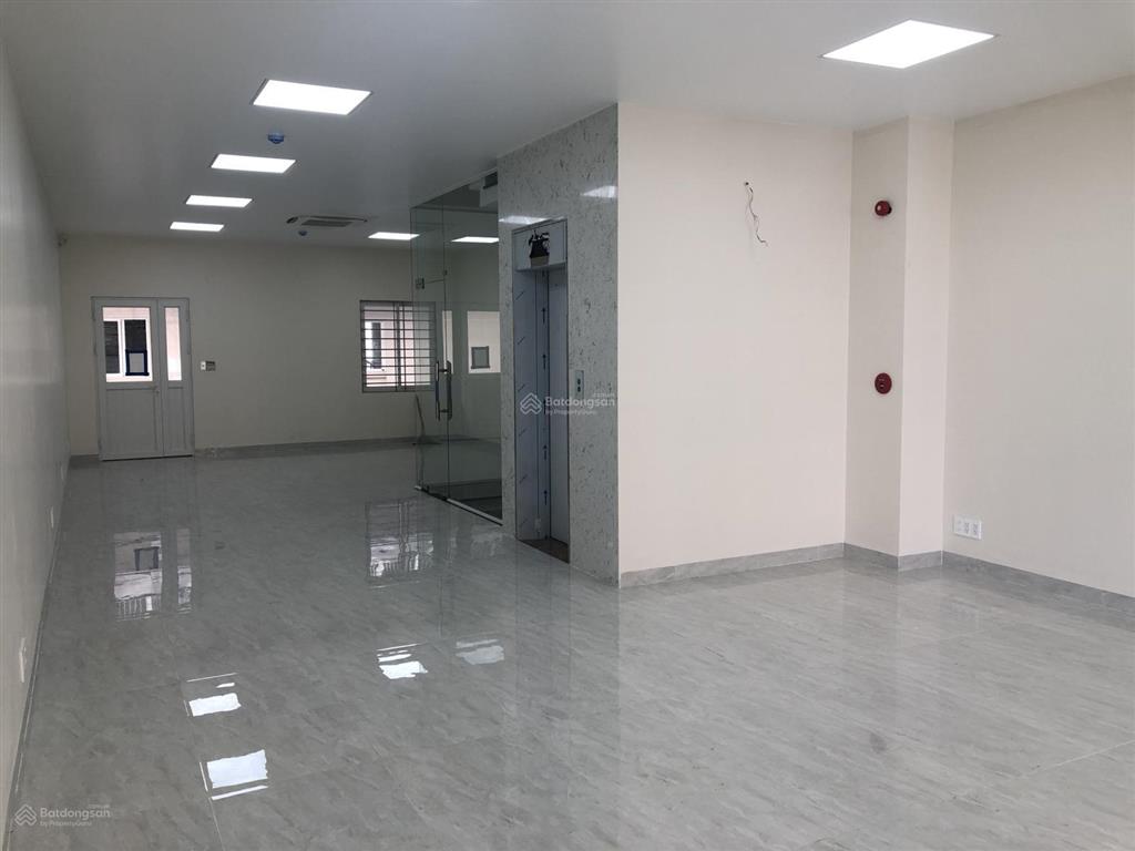 Cho thuê mặt bằng sala 1 trệt 1 lầu có dtsd 200m2 giá 75 triệu nhà hoàn thiện đẹp